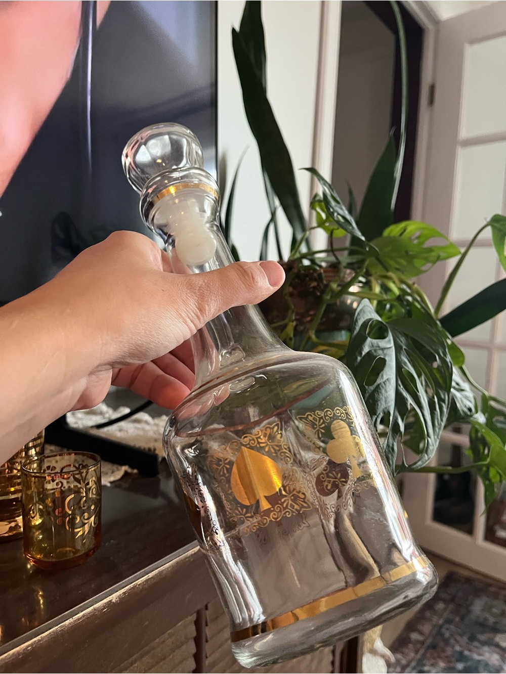 Vintage Clear Glass Decanter with Amber Shot Glasses set of 3 - Picture 6 of 10